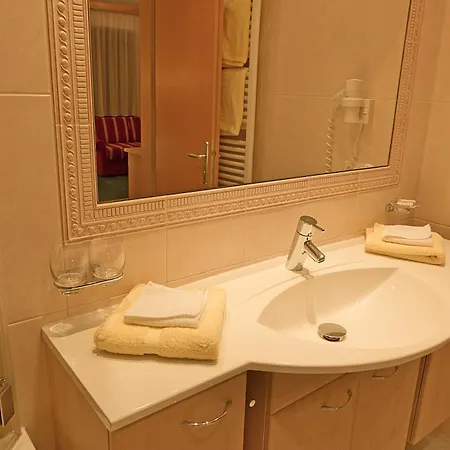 Hotel Angelika 3*