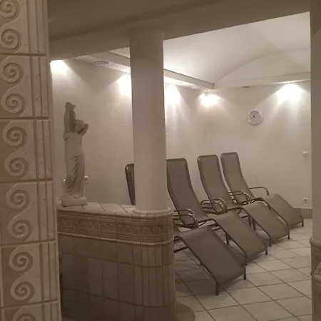 Отель Angelika